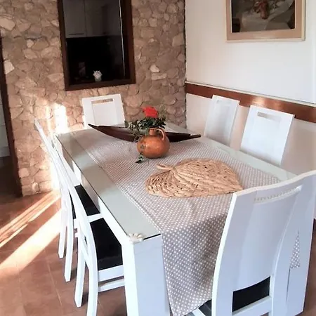 Holiday Jaroje- 80m From Beach Pašman